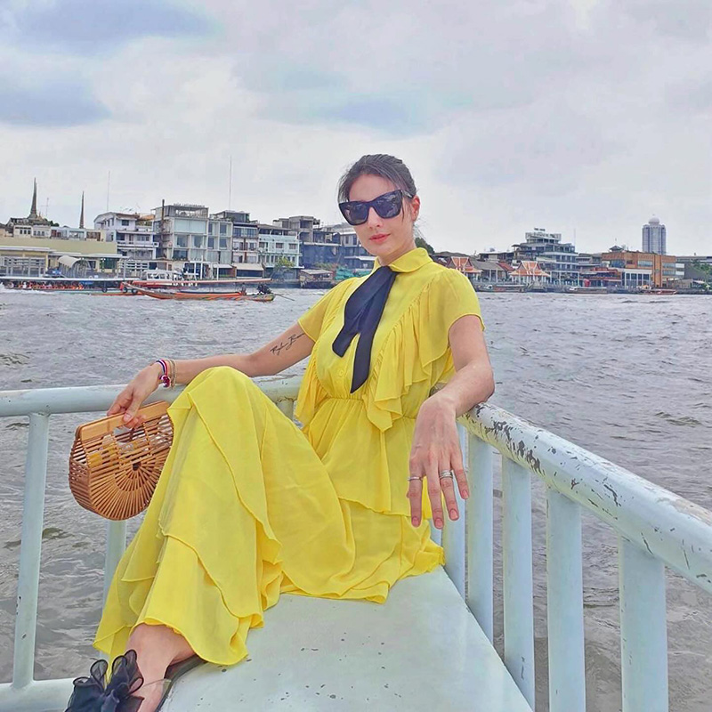 เทย่า นิโคล ประวัติ