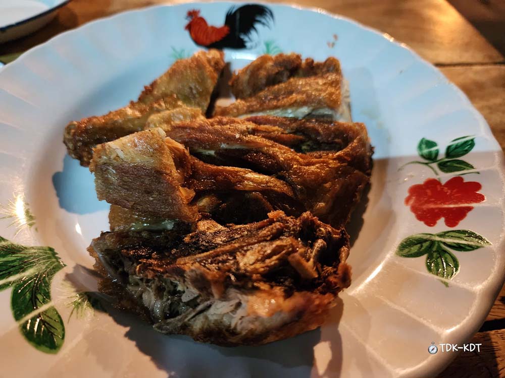 ข้าวนึ่งไก่ทอดเที่ยงคืน ไก่ทอด