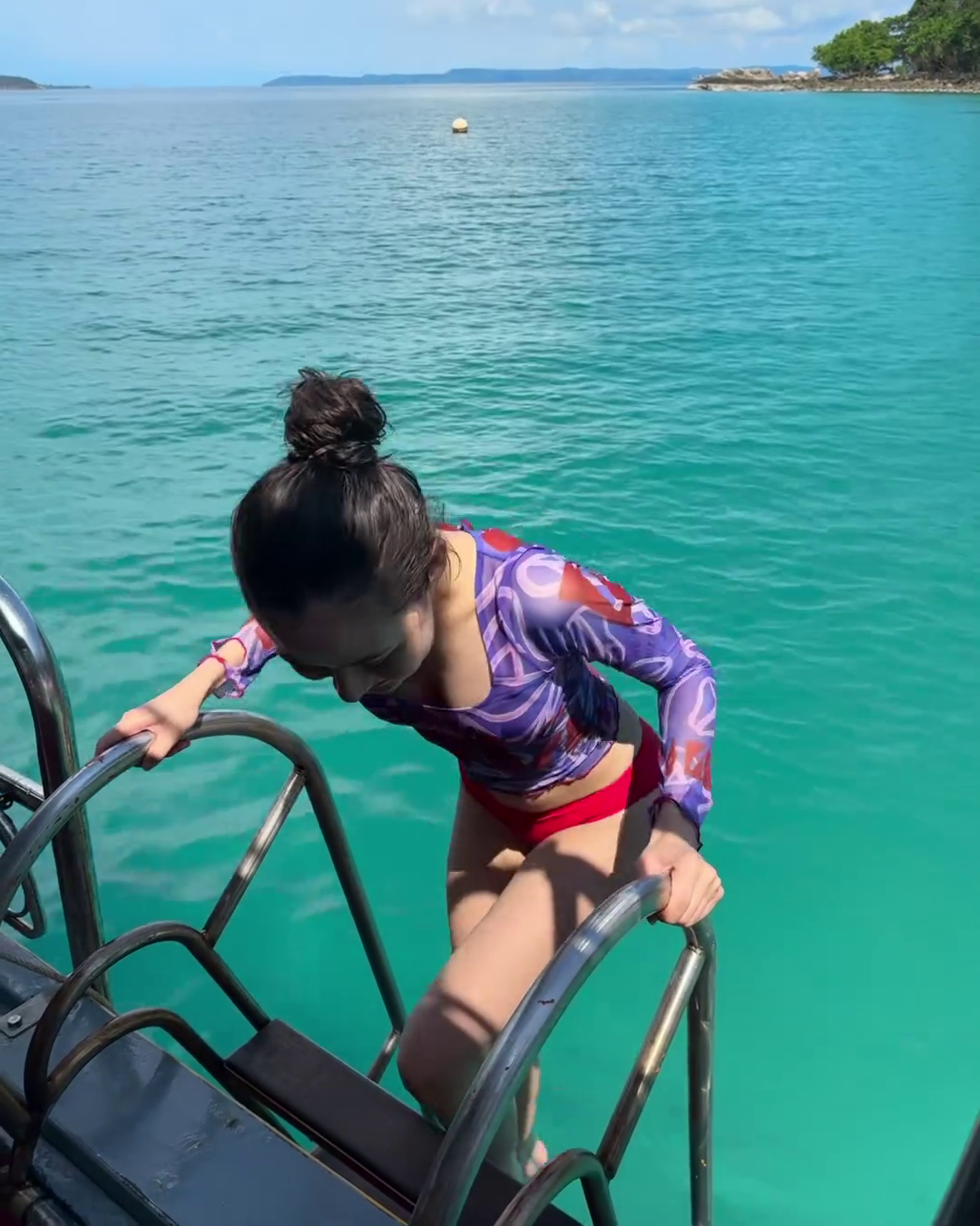 วินนี่ ศิภัชรดา โชว์แซ่บ ฉลองวันเกิดกลางทะเล