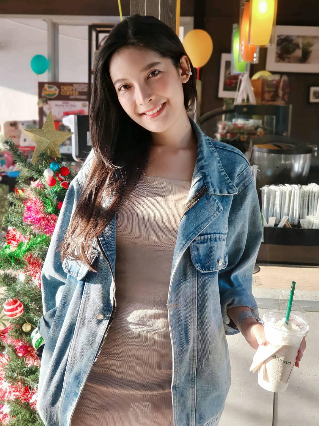 ม็อบ ฐิติวรดา