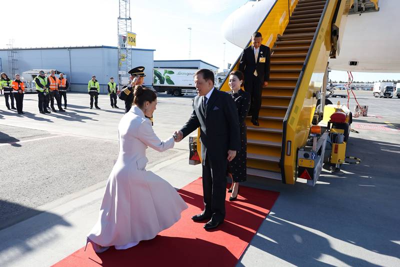 ในหลวง - พระราชินี