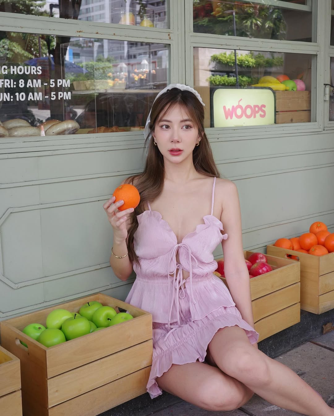 น้ำฝน ปริตา จัดบิกินี่ แชะภาพริมสระว่ายน้ำ