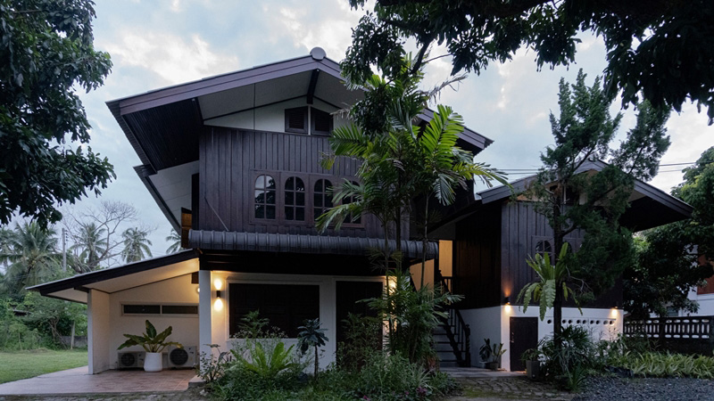 รีโนเวทบ้านครึ่งปูนครึ่งไม้