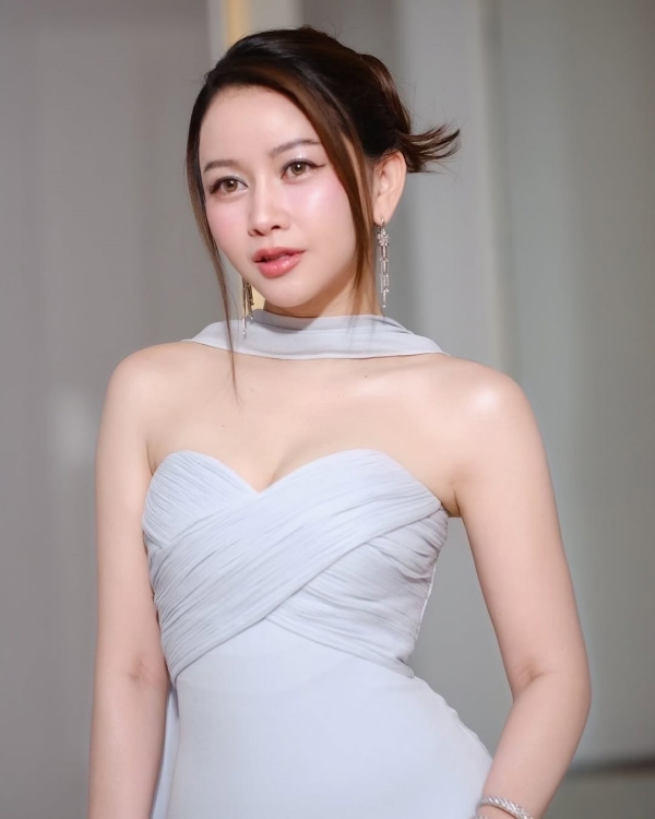 เมย์ ดร.วาสนา อินทะแสง ประวัตินักธุรกิจสาวสวย รวย เก่ง เจ้าของ Rolling Round