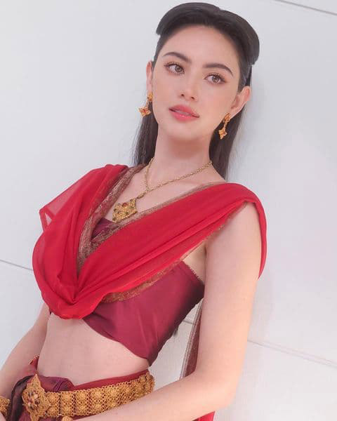 ใหม่ ดาวิกา