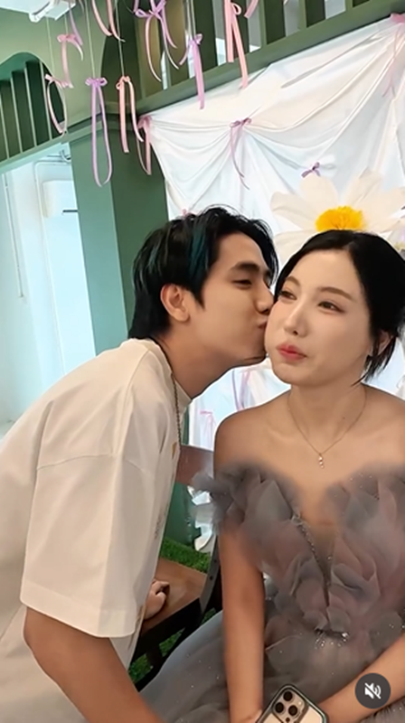 อุงเอิง แฟน สไปร์ท SPD ใส่ชุดเจ้าสาวจัดงานวันเกิด