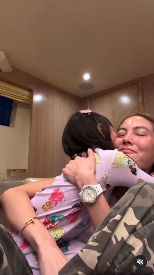 เจนี่ น้องโนล่า