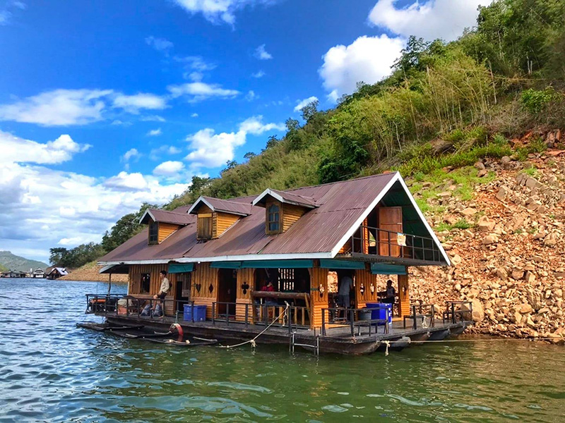 ที่พักล่องแพ กาญจนบุรี