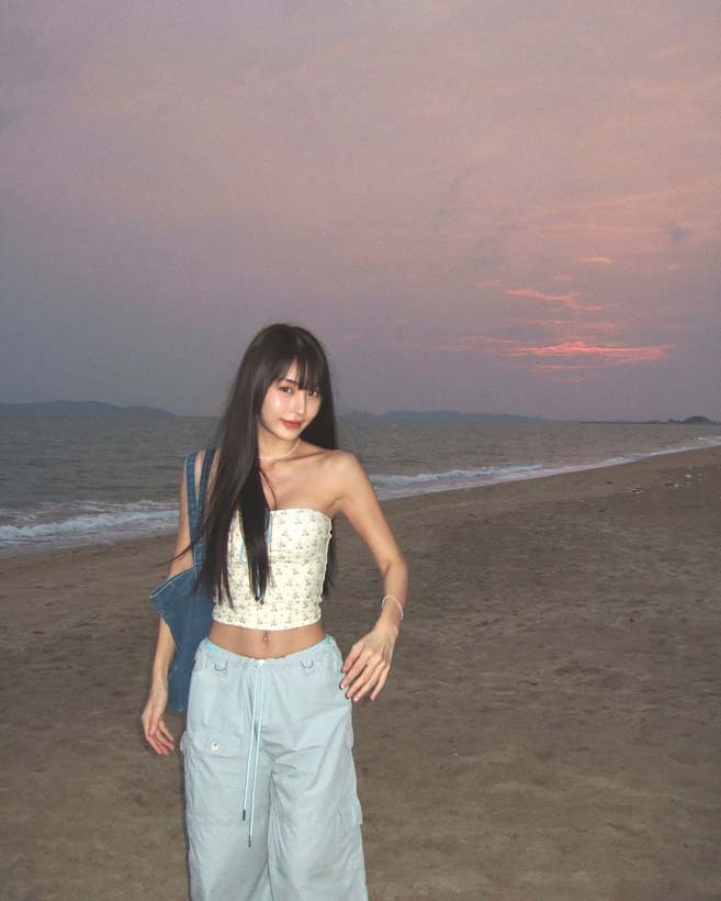 กระปุก พัชรา สวมทูพีซอวดอึ๋มซ่อนรูปริมหาด ทะเลขาวจั๊วะ