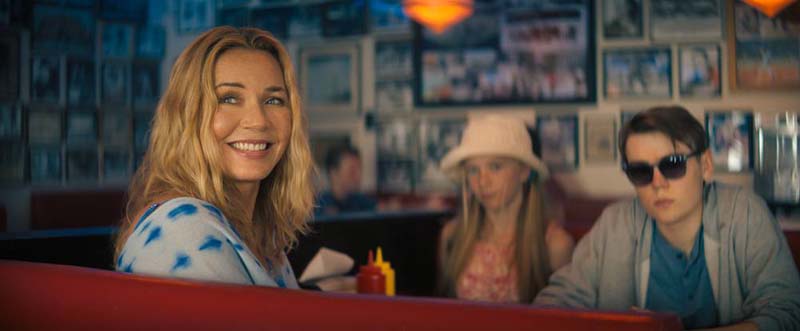 คอนนี นีลเซน นักแสดง หนัง Nobody 2