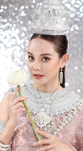 แก้มกี้ Ayothaya Makeup