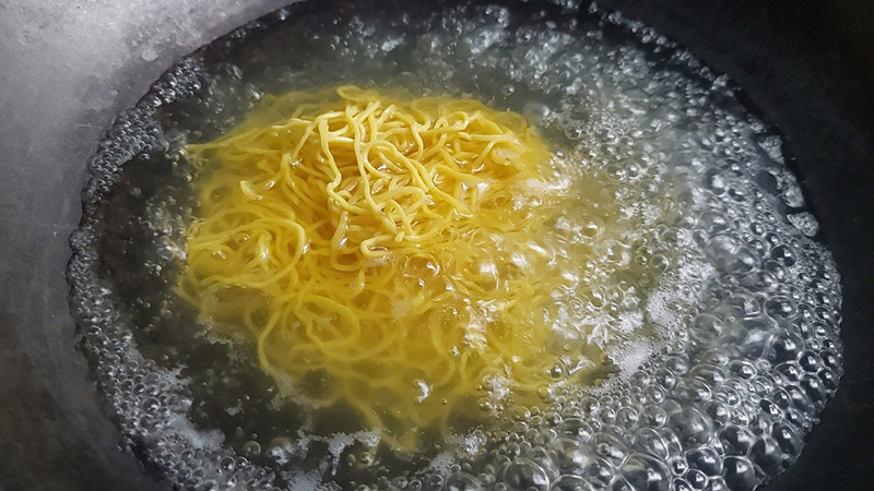 บะหมี่เย็นน้ำลำไย เมนูเส้น บะหมี่ อาหารฟิวชั่น สูตรอาหาร