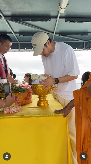 บอย - หน่อง - ภัทร์ - วันใหม่ ลอยอังคารส่ง คุณแม่งามทิพย์