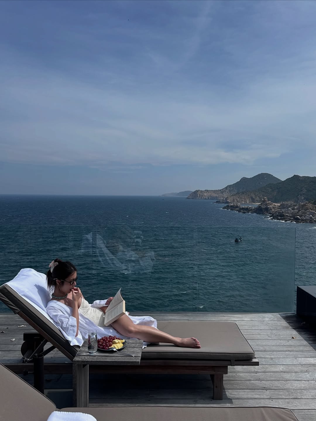 เก้า สุภัสสรา อวดลุคเซ็กซี่ซู่ซ่าริมทะเล