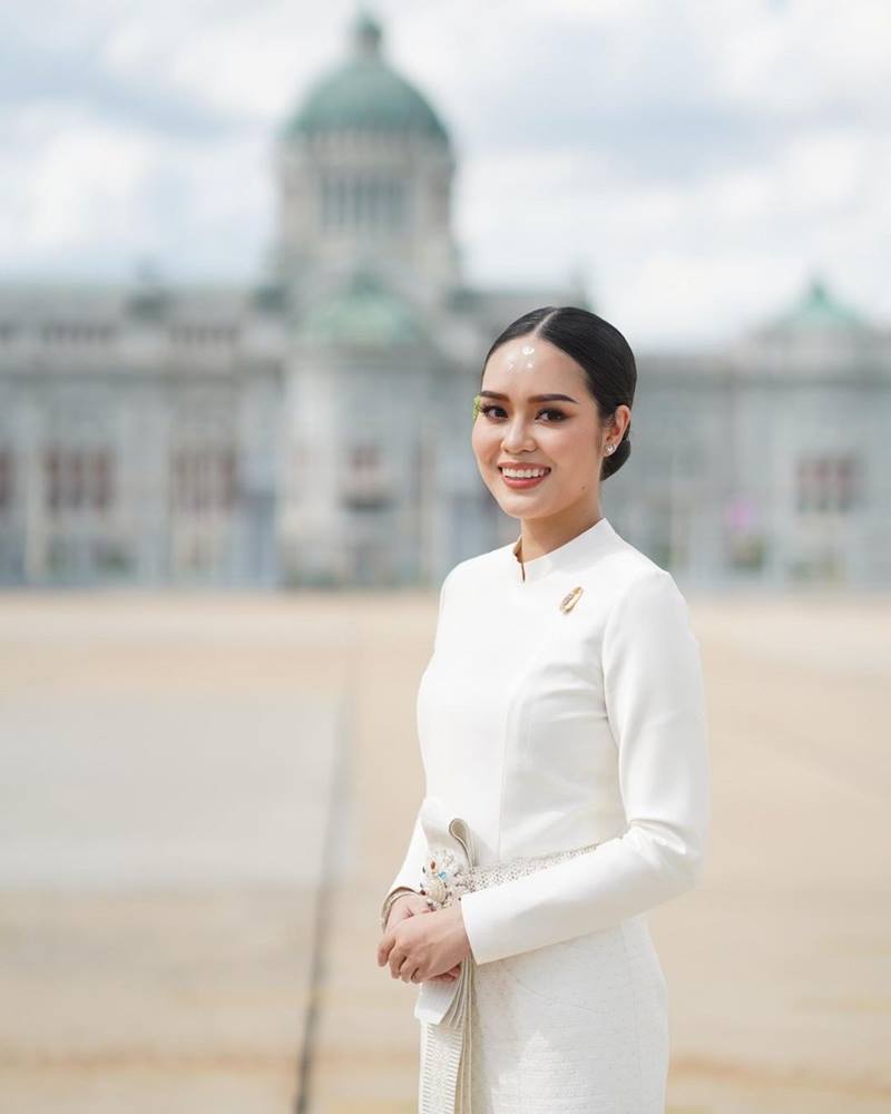 ออม ทายาททิฟฟี่ ดีเจอิฐ รับพระราชทานน้ำสังข์ กรมสมเด็จพระเทพฯ