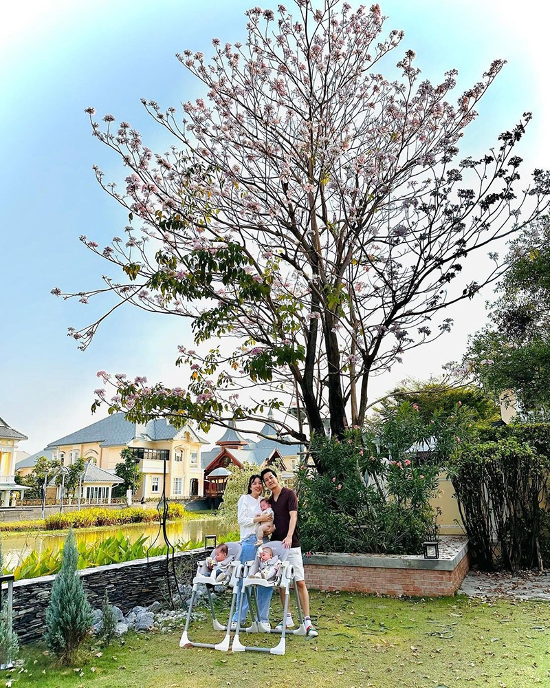 เชน ธนาตรัยฉัตร ถ่ายรูปครอบครัว