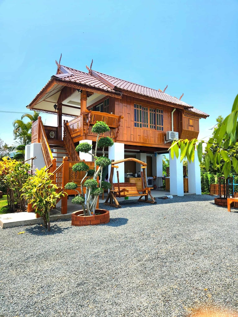 บ้านกลางทุ่ง