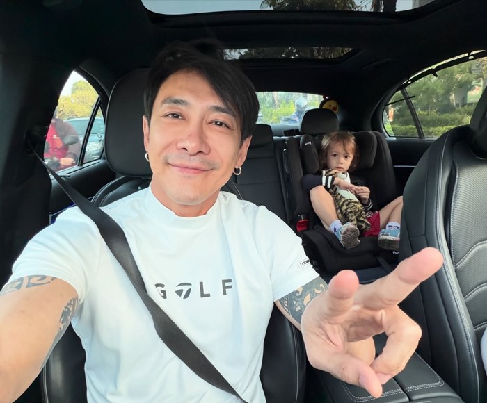 บอย ภิษณุ ร่วมเฟรม อแมนดา เชียร์ลูกสาวที่งานโรงเรียน