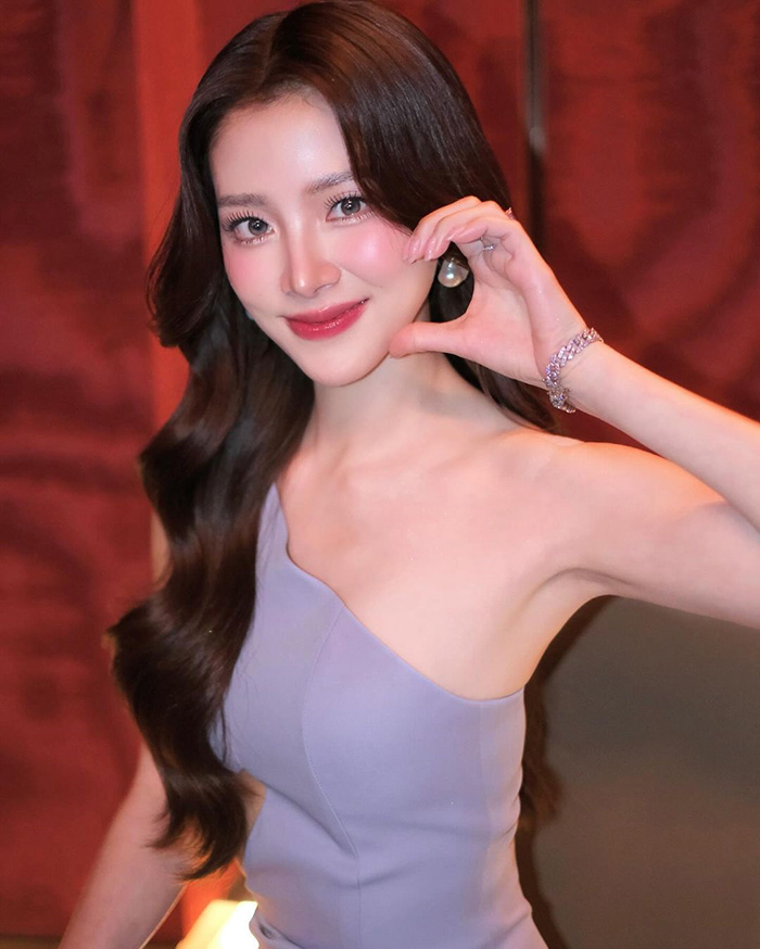 ใบเฟิร์น พิมพ์ชนก