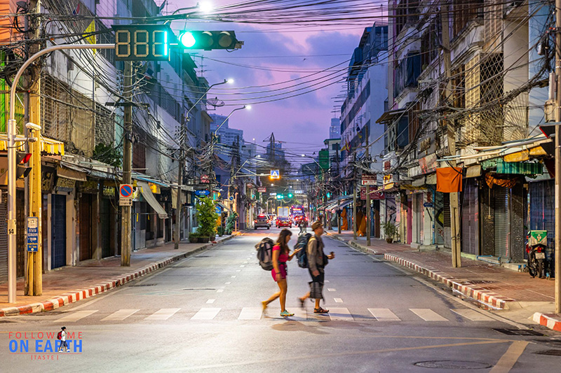 ตลาดตรอกหม้อ เสาชิงช้า