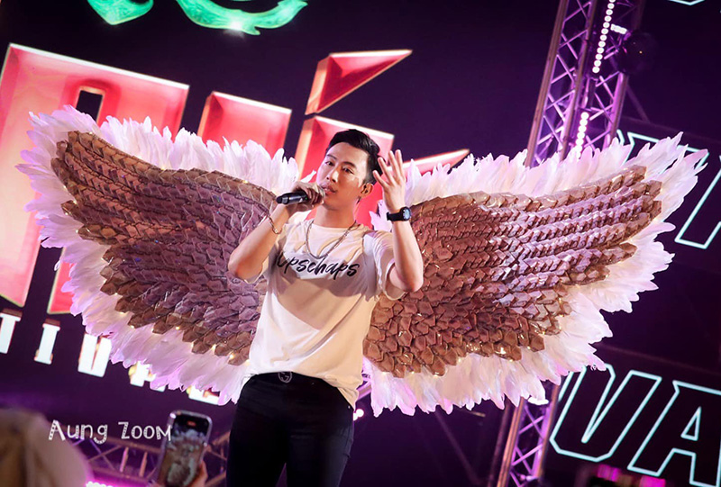 นุ๊ก ปาย ฮอตไม่แผ่ว แฟนคลับมอบปีกสุดอลัง
