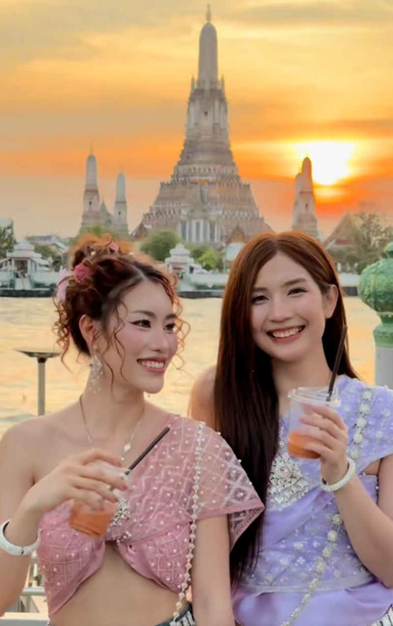 ชุดไทยประยุกต์