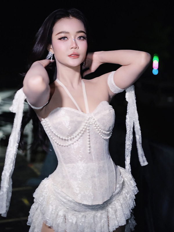 บอส เอวหวาน ตอบสถานะ ลำไย ไหทองคำ