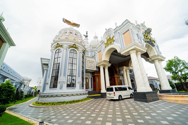 คฤหาสน์หรู