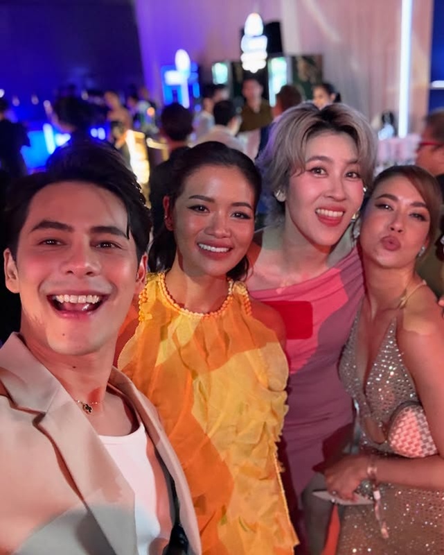 เชียร์ ฑิฆัมพร หมิว รังสินี