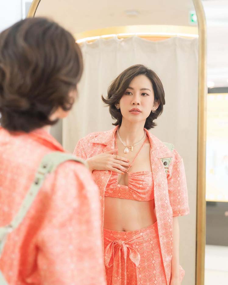 พลอย ภัทรากร