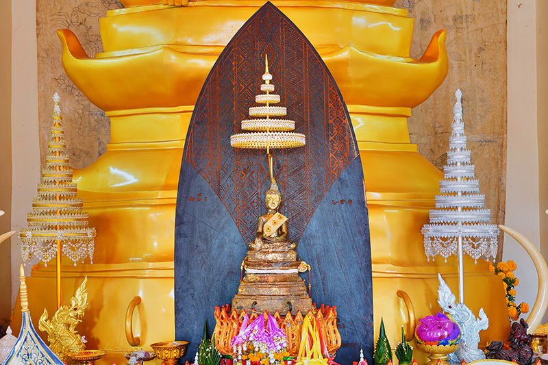 หลวงพ่อพระเสี่ยง วัดมณีโคตร