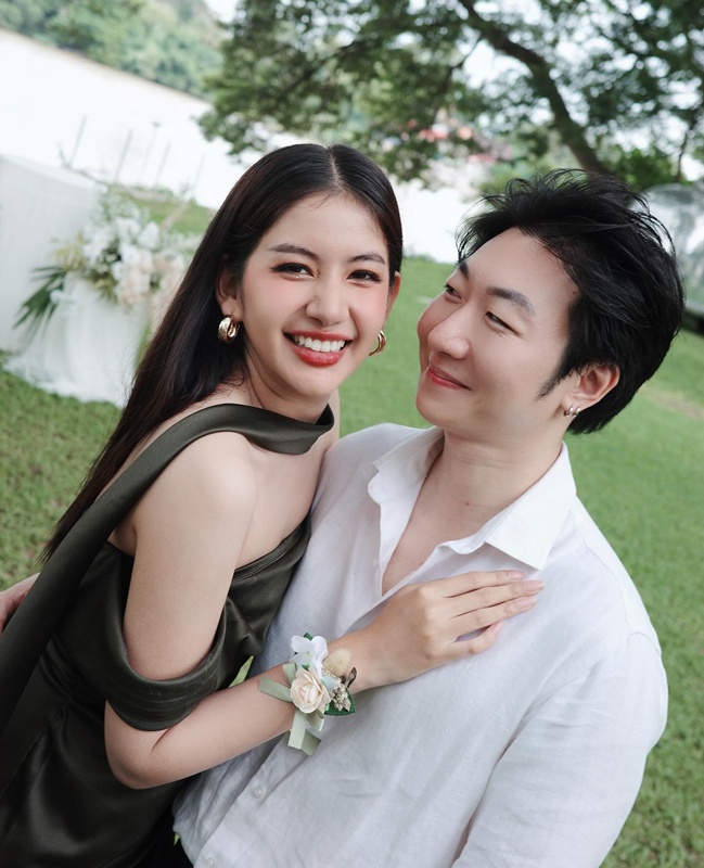 มะเหมี่ยว พรชดา ถ่ายพรีเวดดิ้งใต้น้ำ