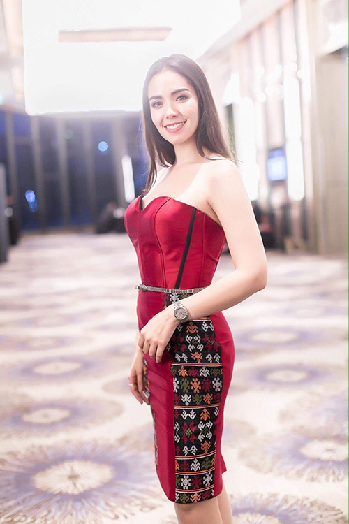 มิเรียน สุเดชา อัคเซลการ์ด ประวัติ