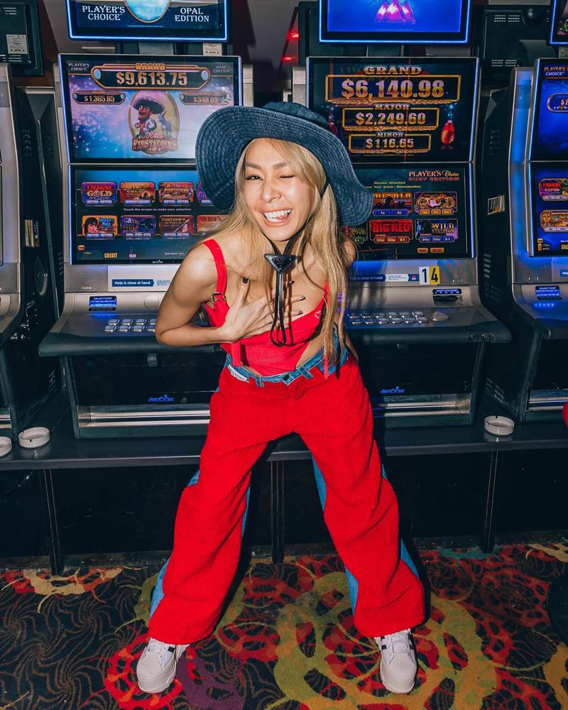 หน่อง ธนา, โฟร์ ศกลรัตน์