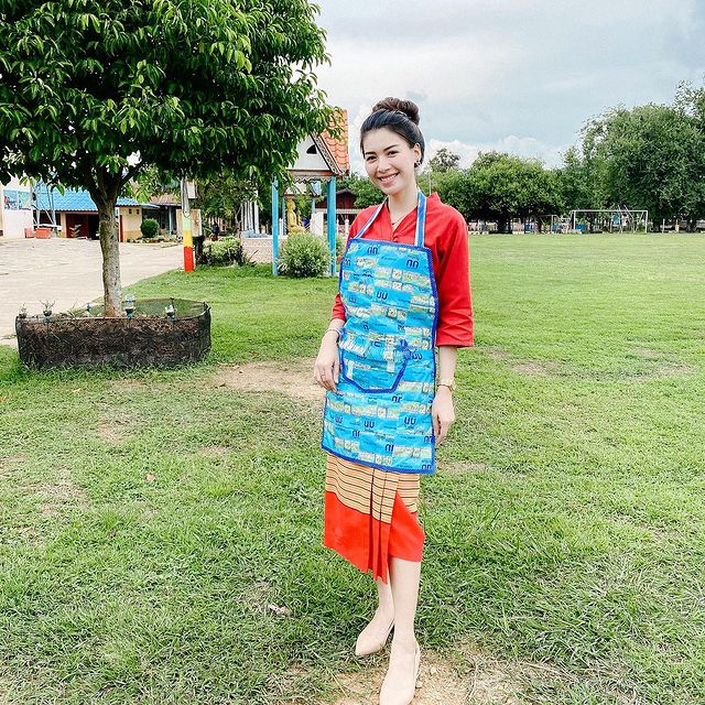 ครูแน็ค กนกลดา