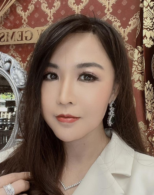 ล้วงประวัติ เพชรพันปี เจ้าของร้านเพชรดัง ดีกรีไม่ธรรมดา