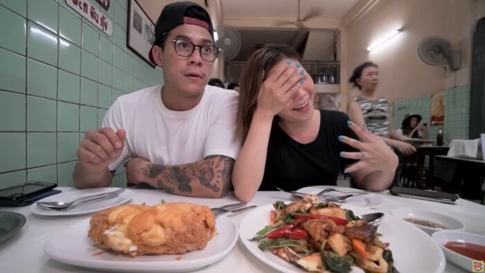 กาย - ฮารุ รีวิวไข่เจียวปู เจ๊ไฝ