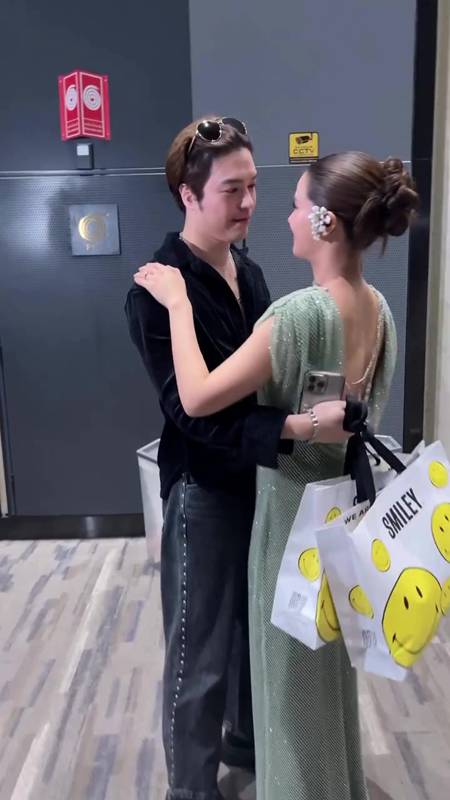 แม็ค วีรคณิศร์ - วิว วรรณรท