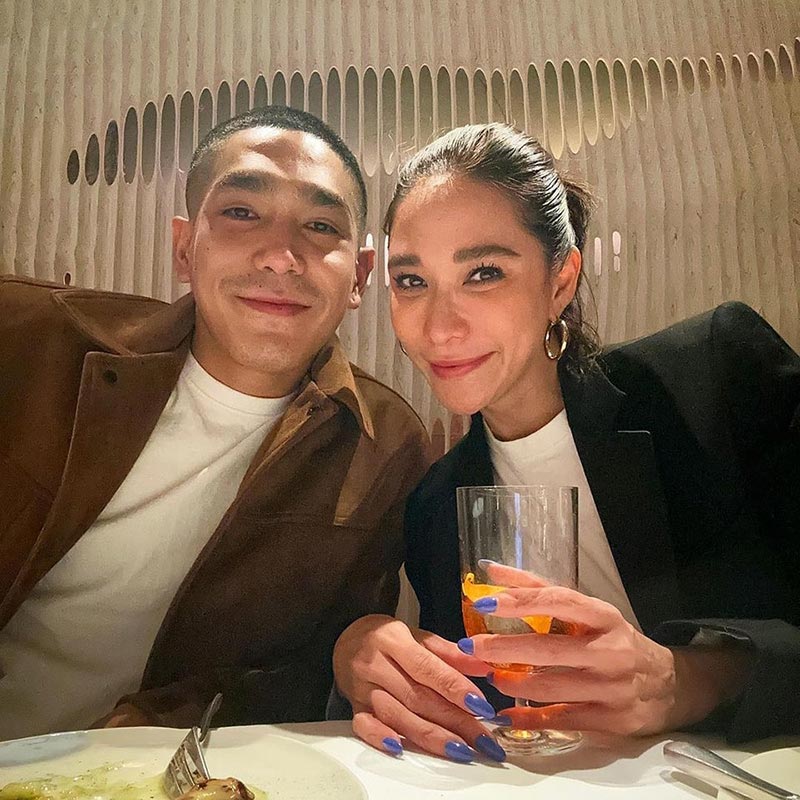 พลอย โต้ง