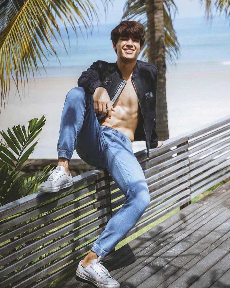 จอส เวอาห์ แสงเงิน