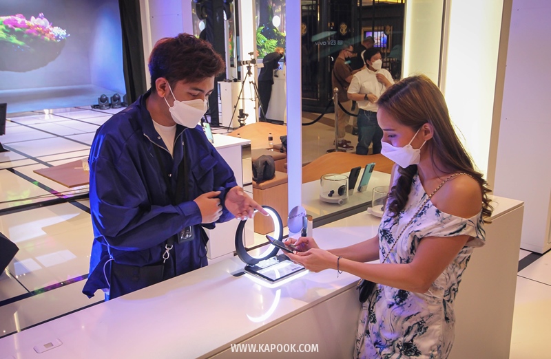 vivo Bangkok วีโว่ แฟลกชิป สโตร์