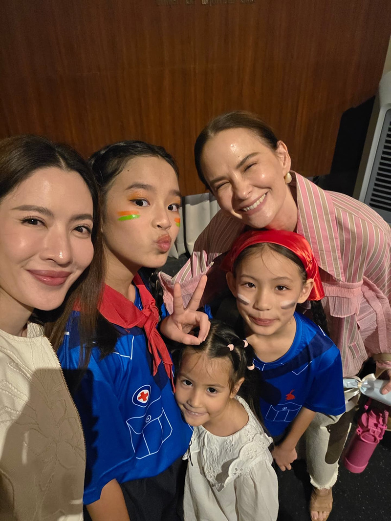 แอฟ สงกรานต์ พร้อมหน้าเชียร์ น้องปีใหม่