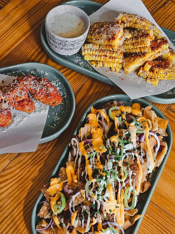 คาเฟ่ริมน้ำ 2568 อาหารร้านสาริน คาเฟ่