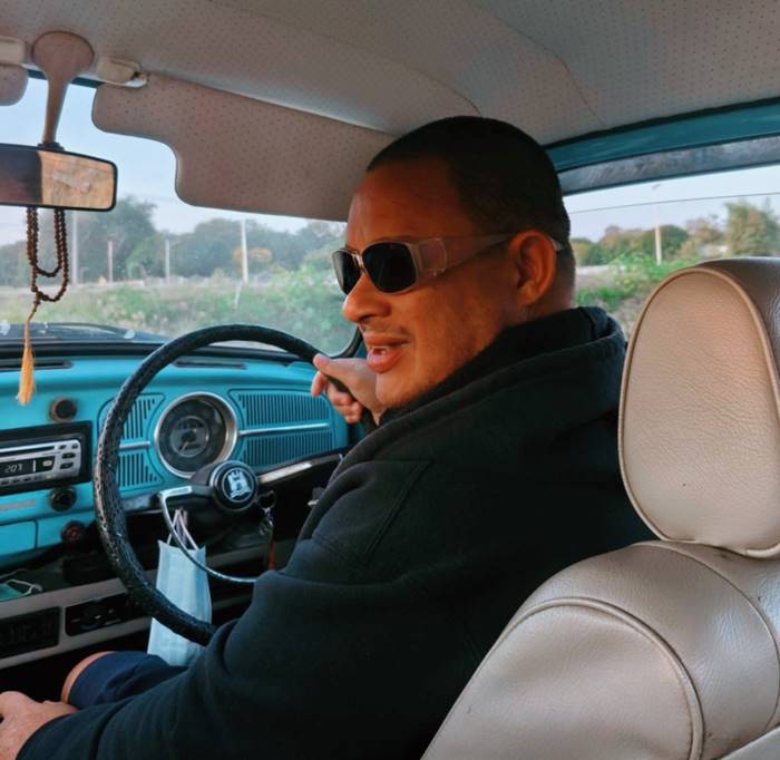  ประวัติ แดนนี่ ศรีภิญโญ  