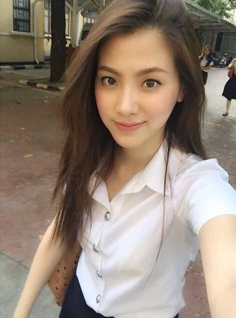 ใบเฟิร์น พิมพ์ชนก