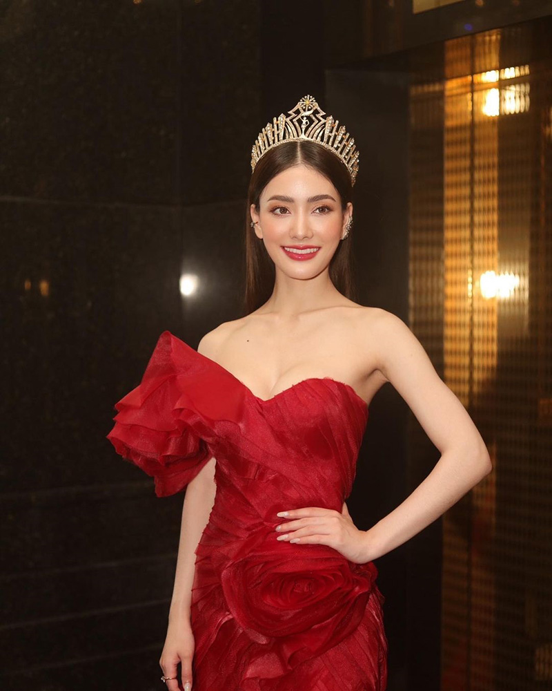 มีนา ริณา มิสแกรนด์นครราชสีมา