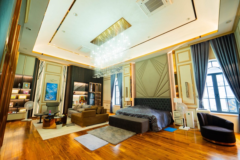 คฤหาสน์หรู