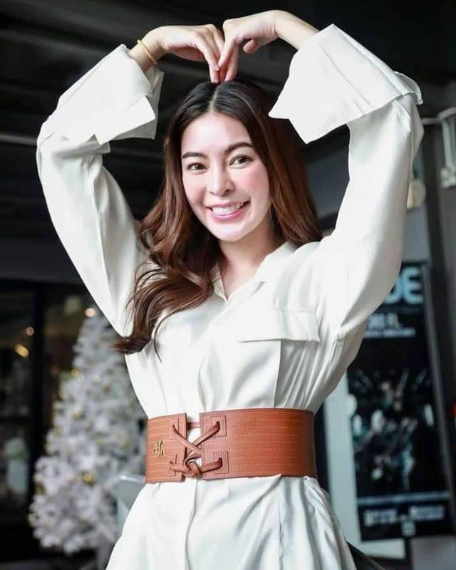 เอวา ตลกหกฉาก