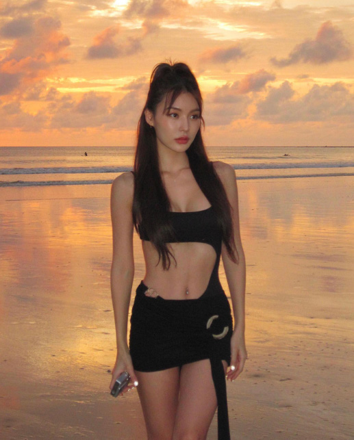 กระปุก พลอยนิรา ประวัติดารานางแบบสาวแซ่บ ขวัญใจหนุ่ม ๆ 