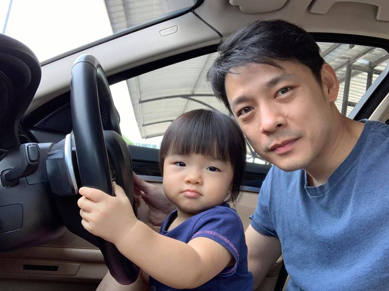 กิ๊ฟ วรรธนะ